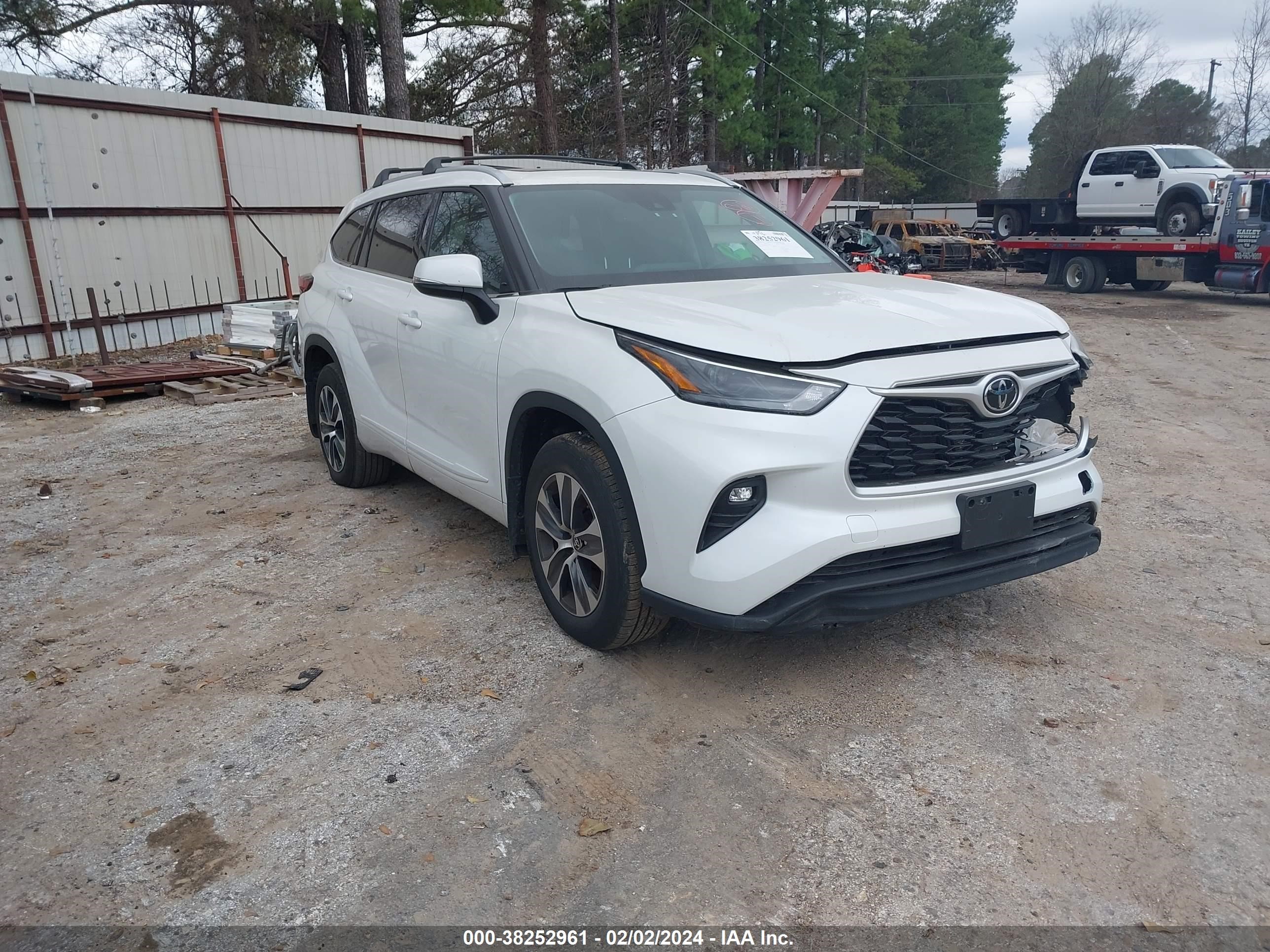 toyota highlander 2022 5tdgzrbh0ns247079