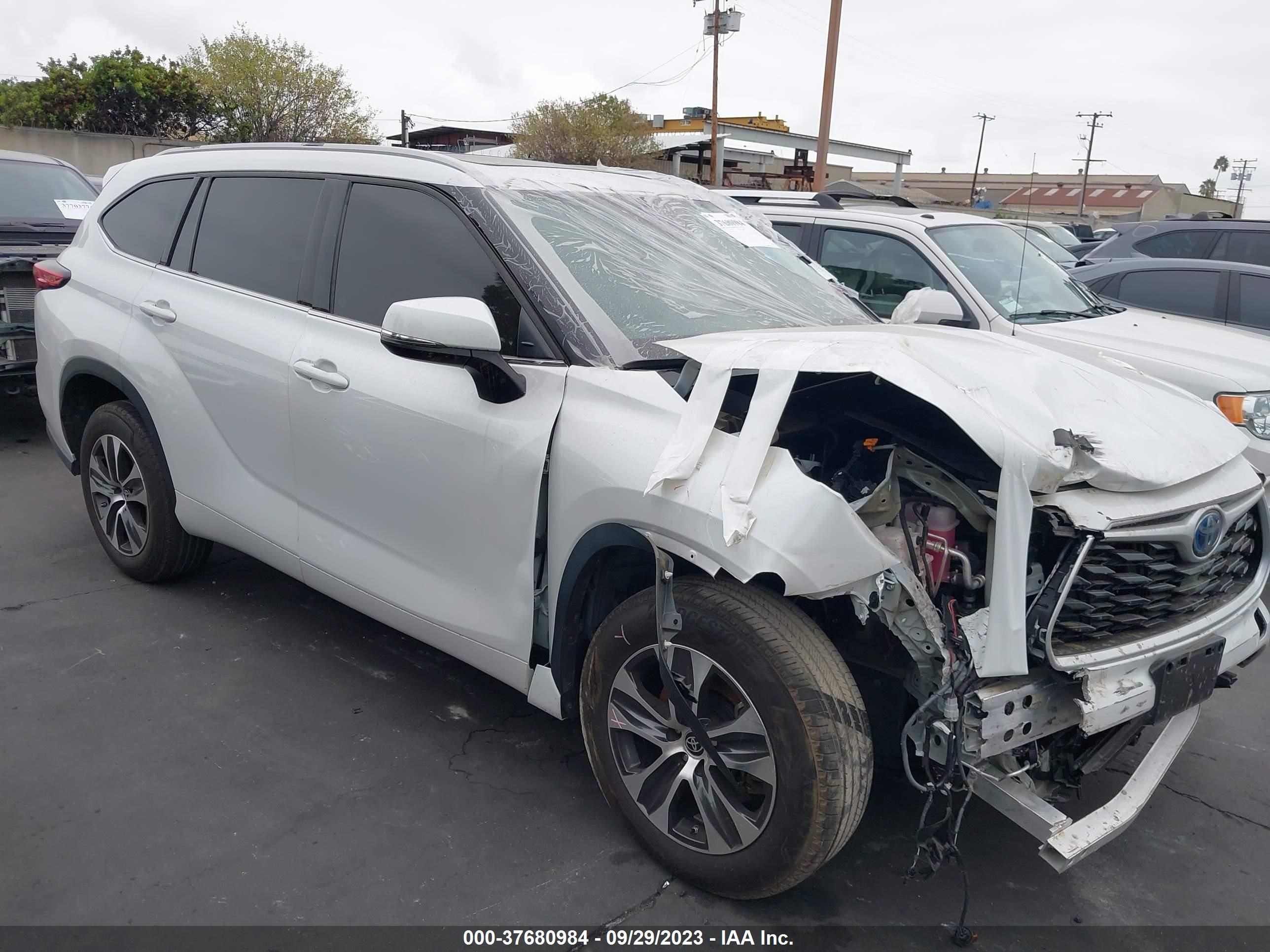 toyota highlander 2022 5tdharah7ns513680