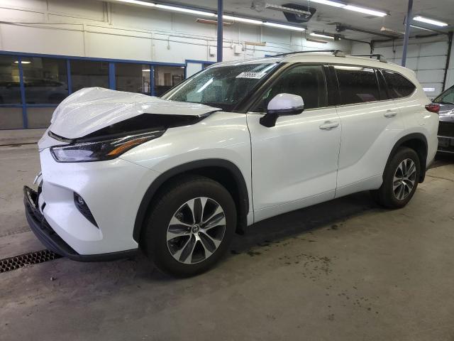 toyota highlander 2022 5tdhzrbh8ns241499