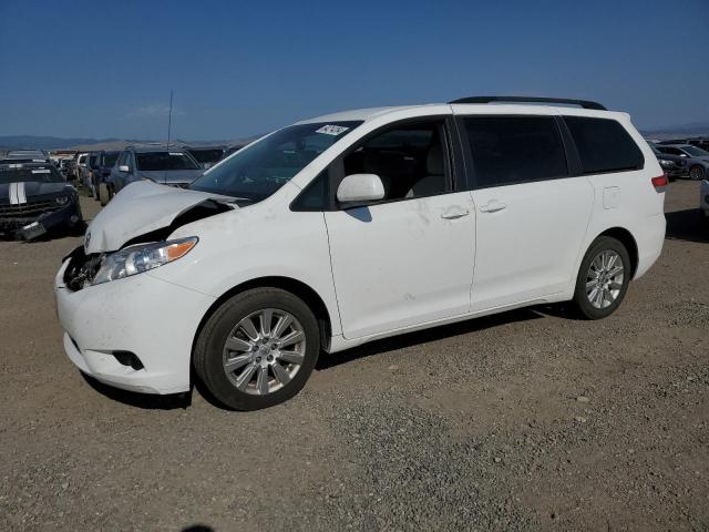 toyota sienna le 2014 5tdjk3dc3es093802