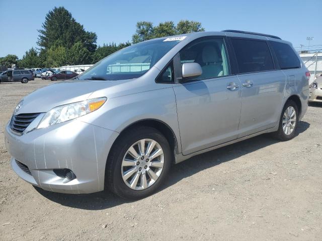 toyota sienna le 2014 5tdjk3dc6es075696