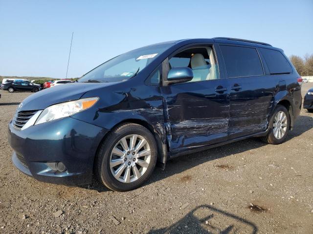 toyota sienna le 2011 5tdjk3dc8bs025071