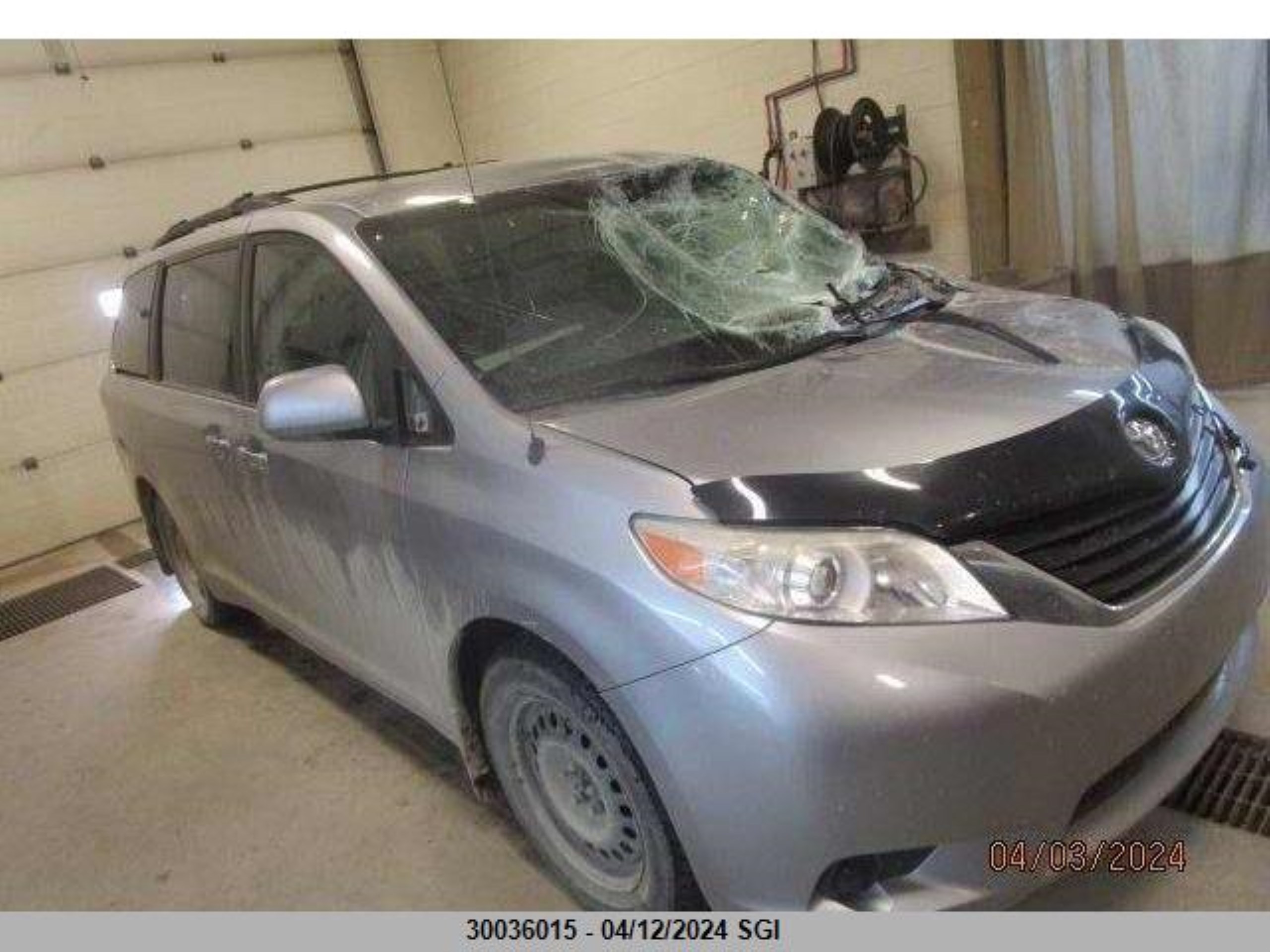 toyota sienna 2012 5tdjk3dc9cs044990