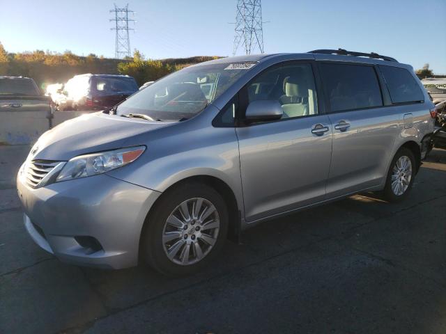 toyota sienna le 2015 5tdjk3dc9fs104643