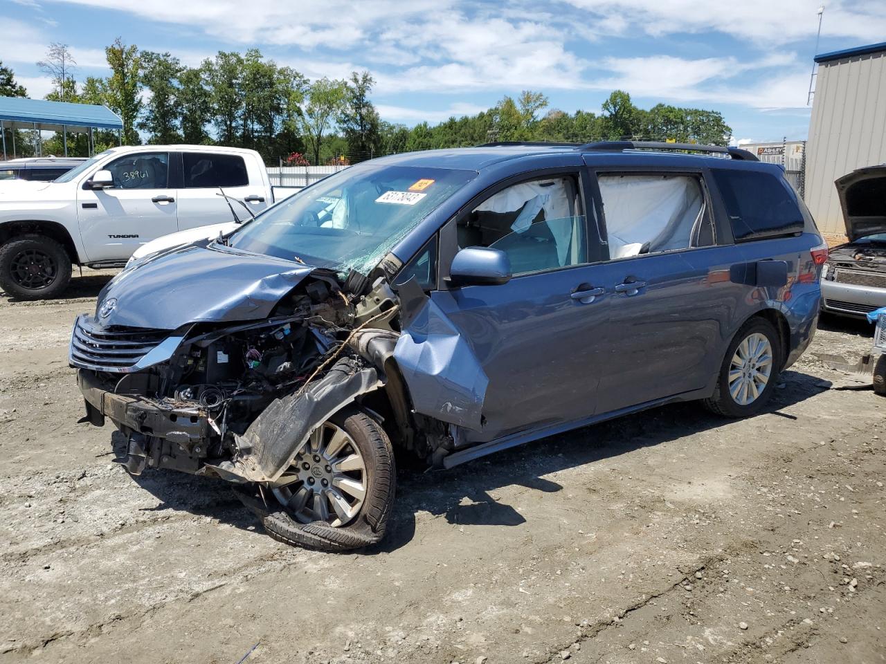 toyota sienna 2016 5tdjk3dc9gs136199