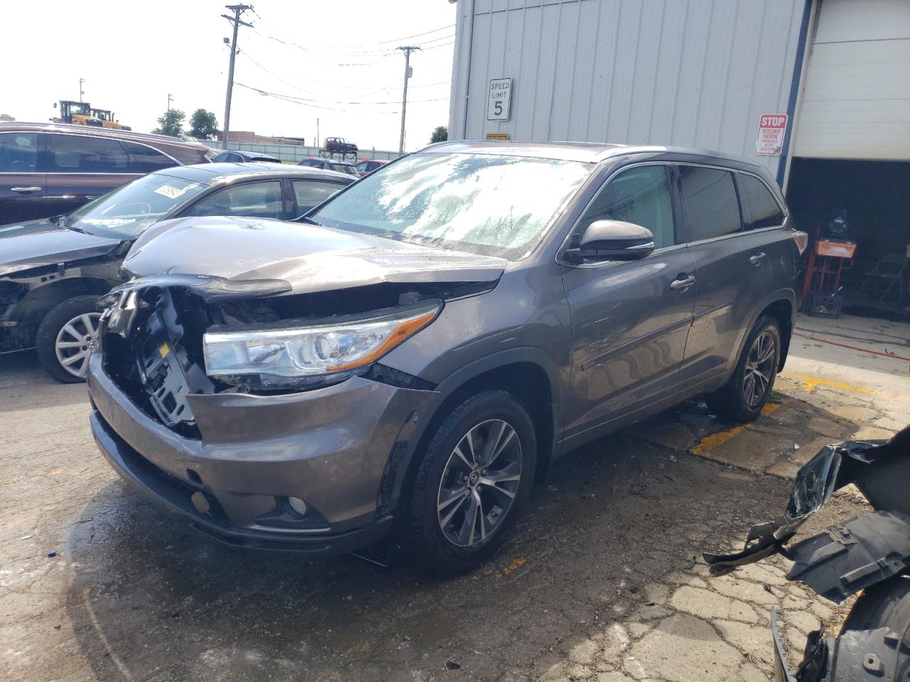 toyota highlander 2016 5tdjkrfh0gs283118