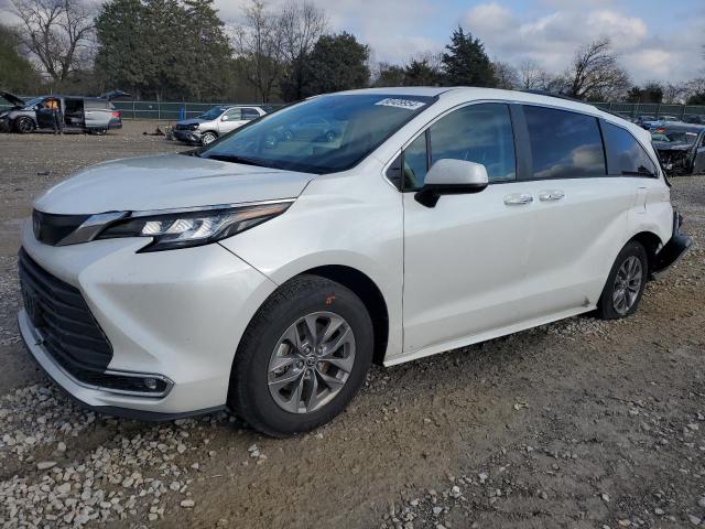 toyota sienna xle 2022 5tdjrkec2ns134974