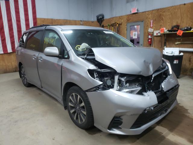 toyota sienna le 2018 5tdjz3dc7js194024