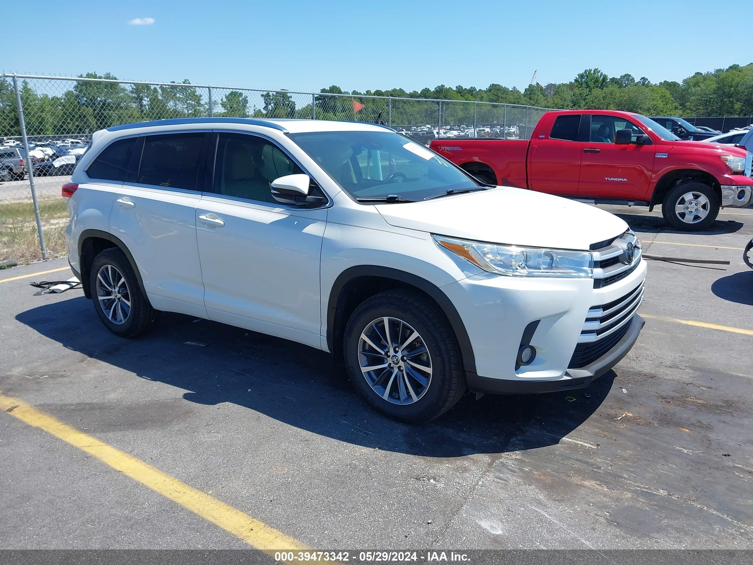 toyota highlander 2018 5tdjzrfh2js561309