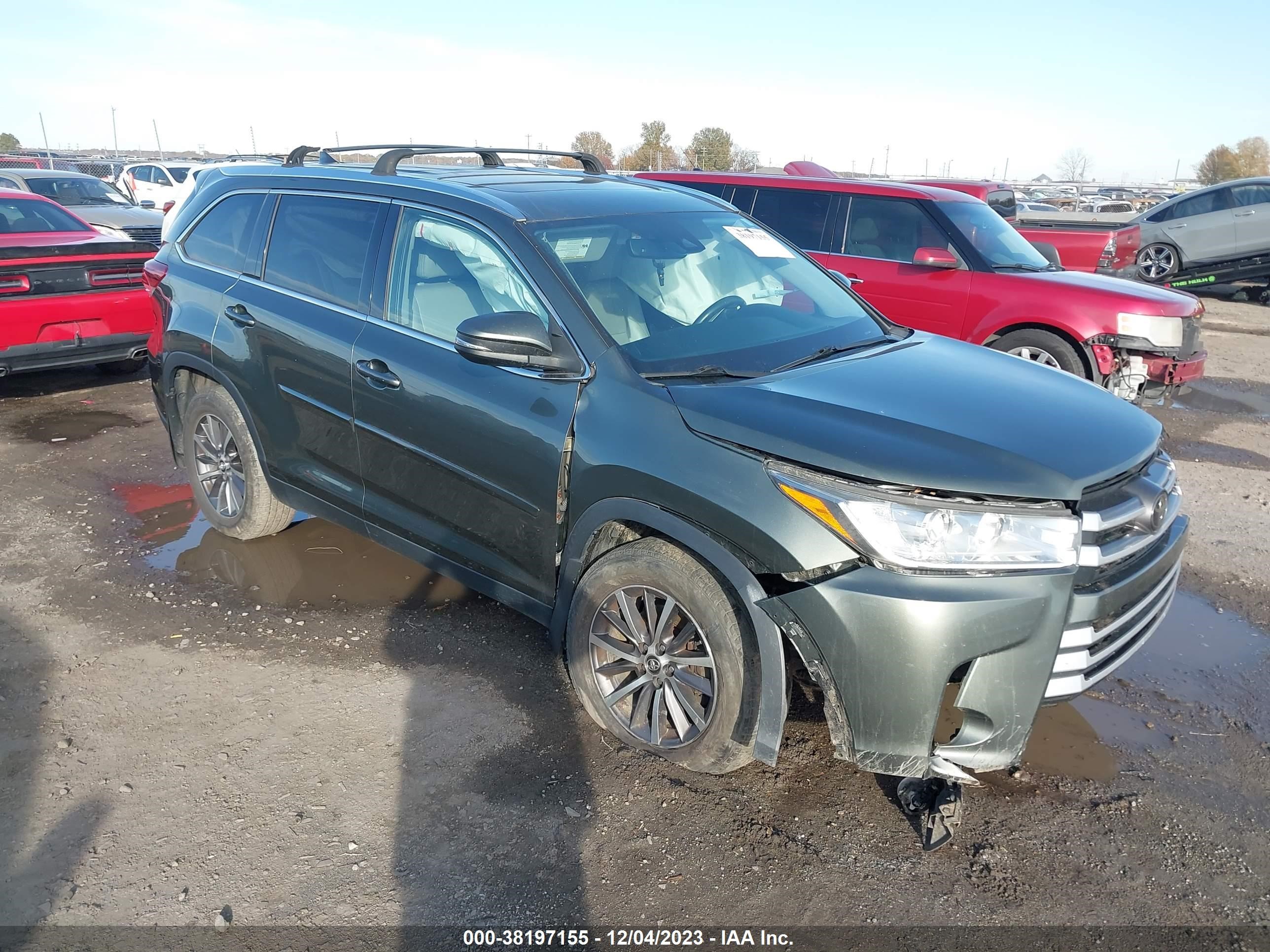 toyota highlander 2019 5tdjzrfh5ks945005