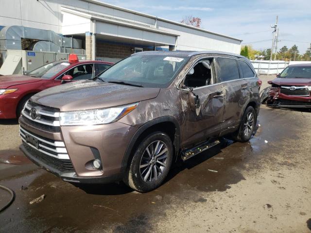 toyota highlander 2017 5tdjzrfh8hs368513