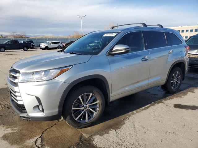 toyota highlander 2018 5tdjzrfh9js532096