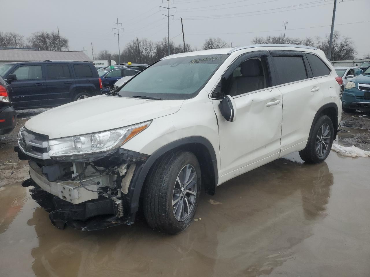 toyota highlander 2018 5tdjzrfhxjs560019