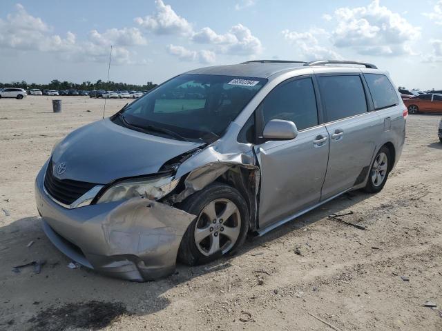 toyota sienna 2012 5tdka3dc1cs011537