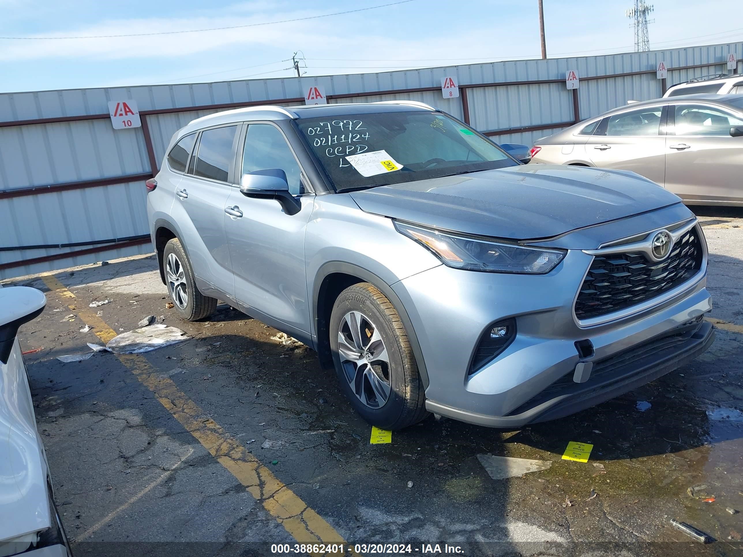 toyota highlander 2023 5tdkdrbh2ps027972