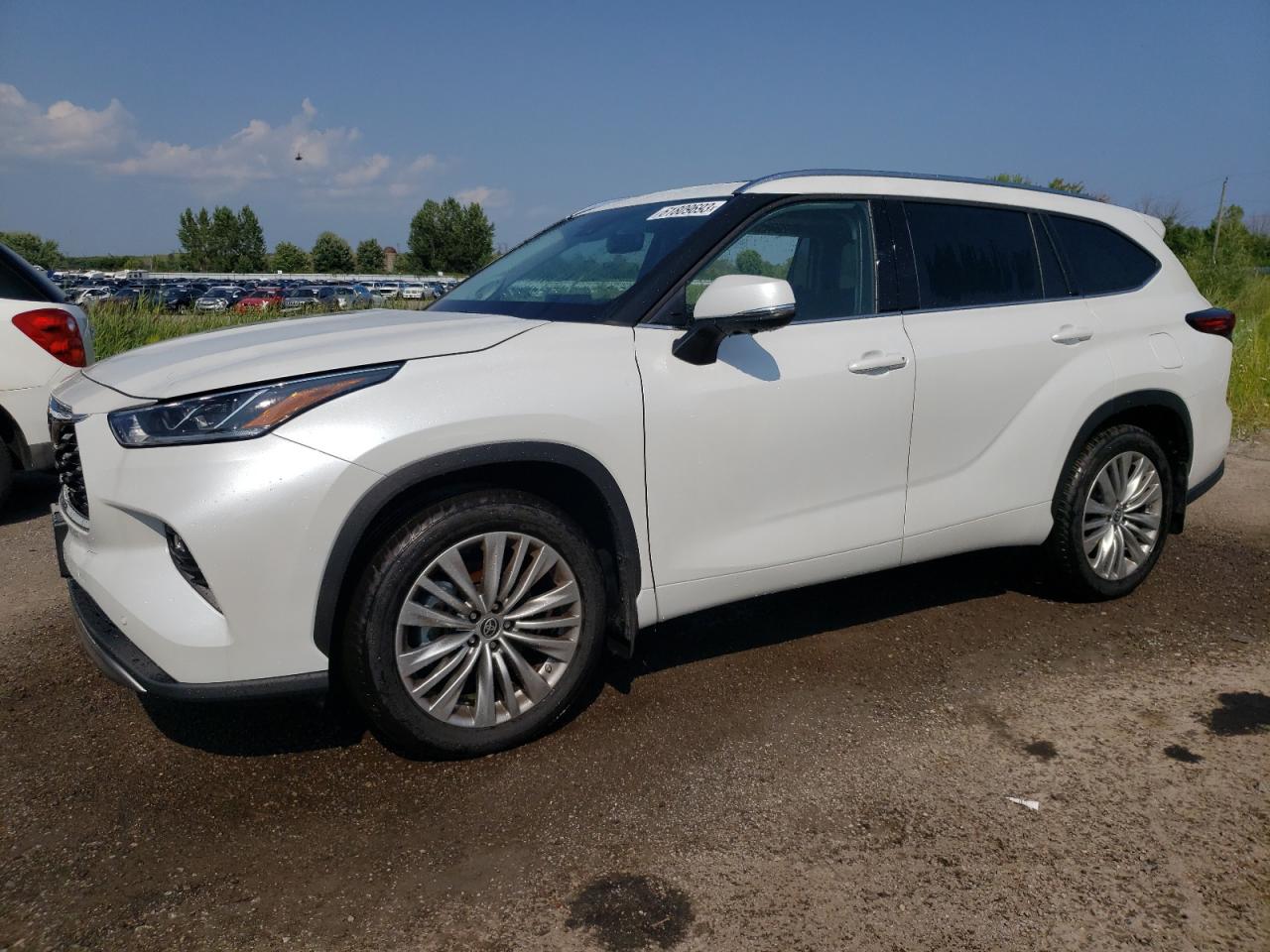 toyota highlander 2023 5tdkdrbh5ps011300