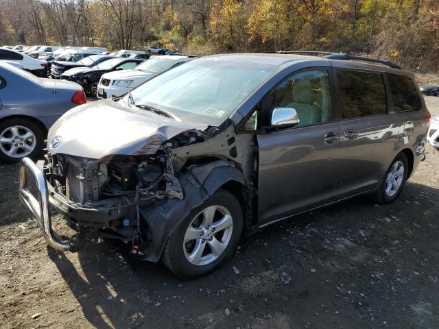 toyota sienna le 2011 5tdkk3dc0bs125220