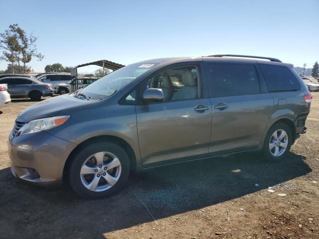 toyota sienna le 2013 5tdkk3dc0ds315523