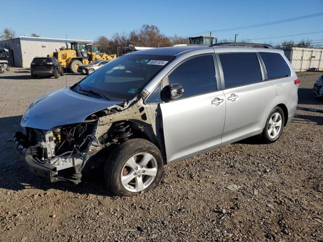 toyota sienna le 2014 5tdkk3dc0es437347