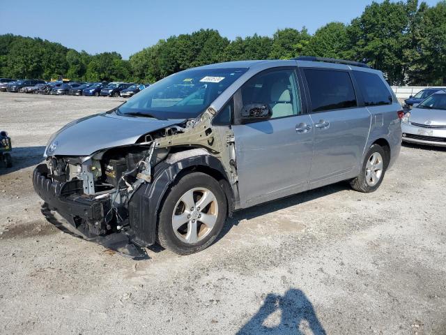 toyota sienna le 2016 5tdkk3dc1gs709438