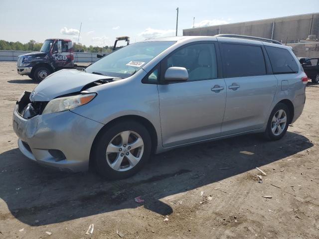 toyota sienna le 2014 5tdkk3dc2es414233