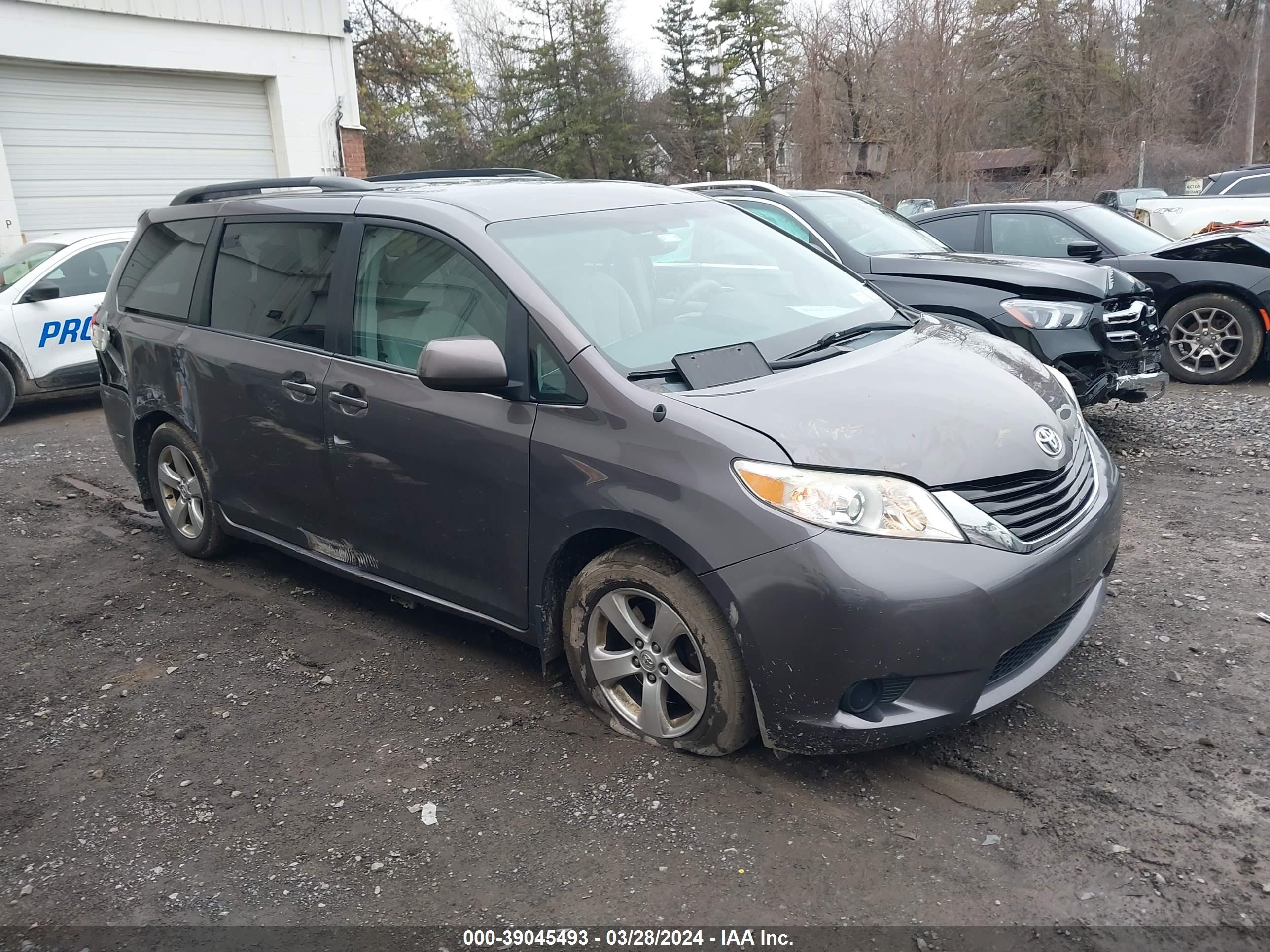 toyota sienna 2014 5tdkk3dc2es500545