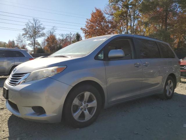 toyota sienna le 2015 5tdkk3dc2fs545048