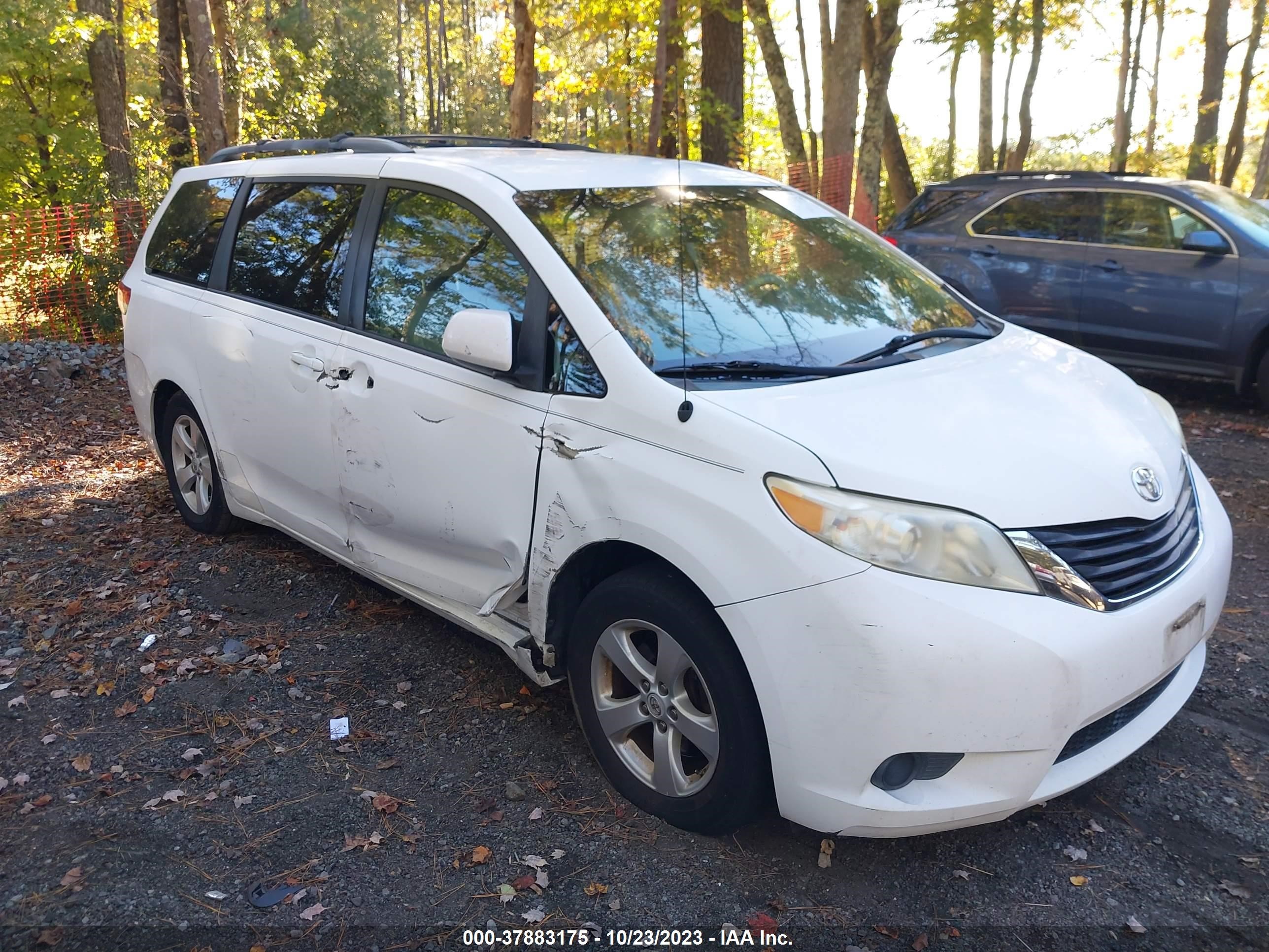 toyota sienna 2011 5tdkk3dc3bs159832