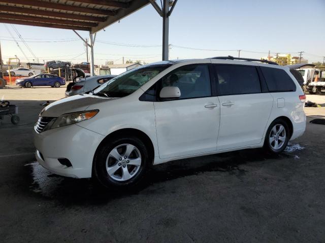 toyota sienna le 2011 5tdkk3dc4bs124457