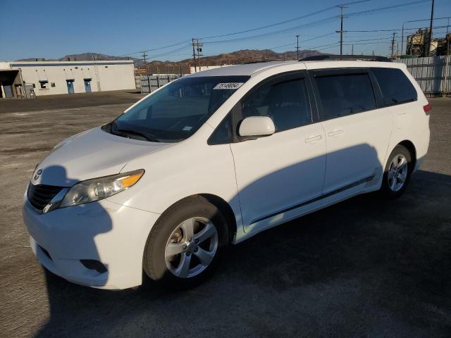 toyota sienna le 2013 5tdkk3dc4ds299701