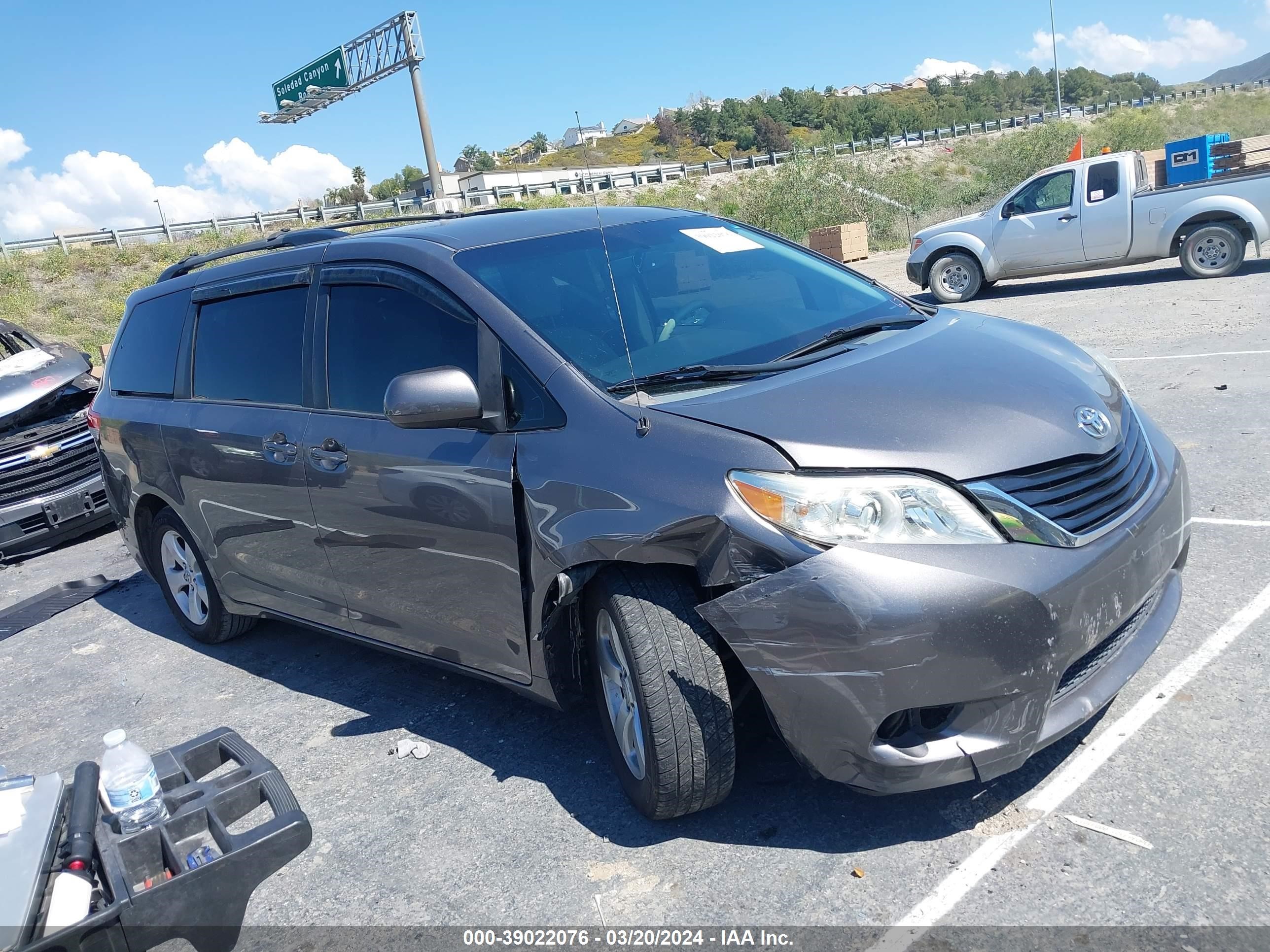 toyota sienna 2011 5tdkk3dc6bs108356