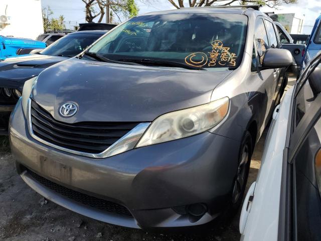 toyota sienna le 2013 5tdkk3dc6ds335372