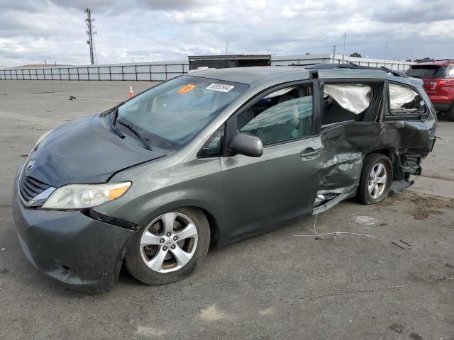 toyota sienna le 2013 5tdkk3dc6ds383843