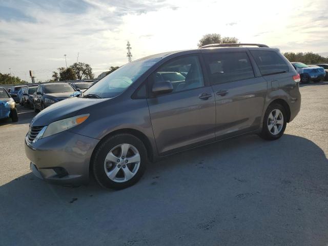 toyota sienna le 2013 5tdkk3dc7ds341049