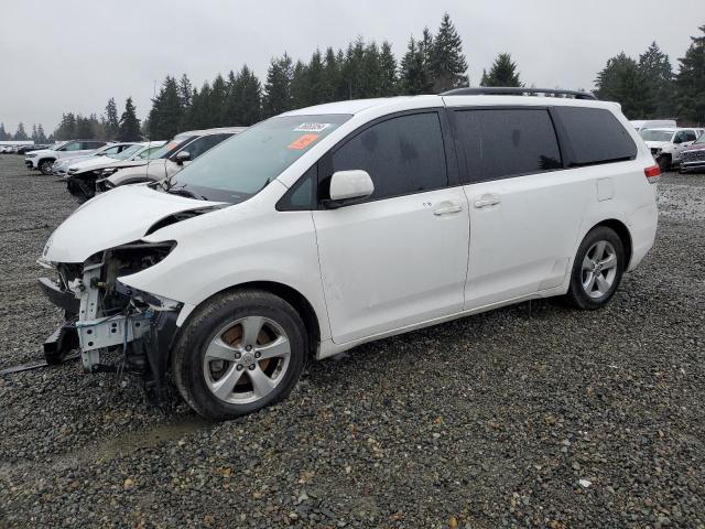 toyota sienna le 2011 5tdkk3dc8bs032669