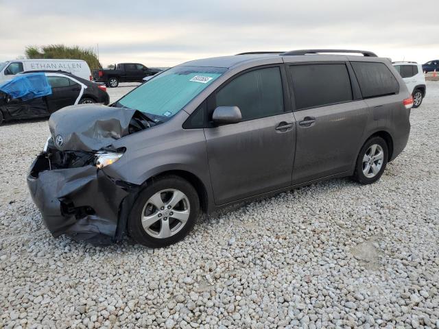 toyota sienna le 2013 5tdkk3dc9ds327735