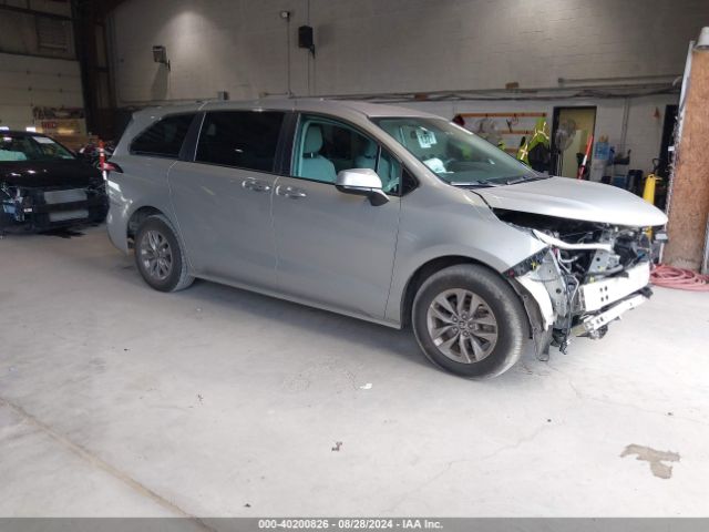 toyota sienna 2022 5tdkrkec0ns075492