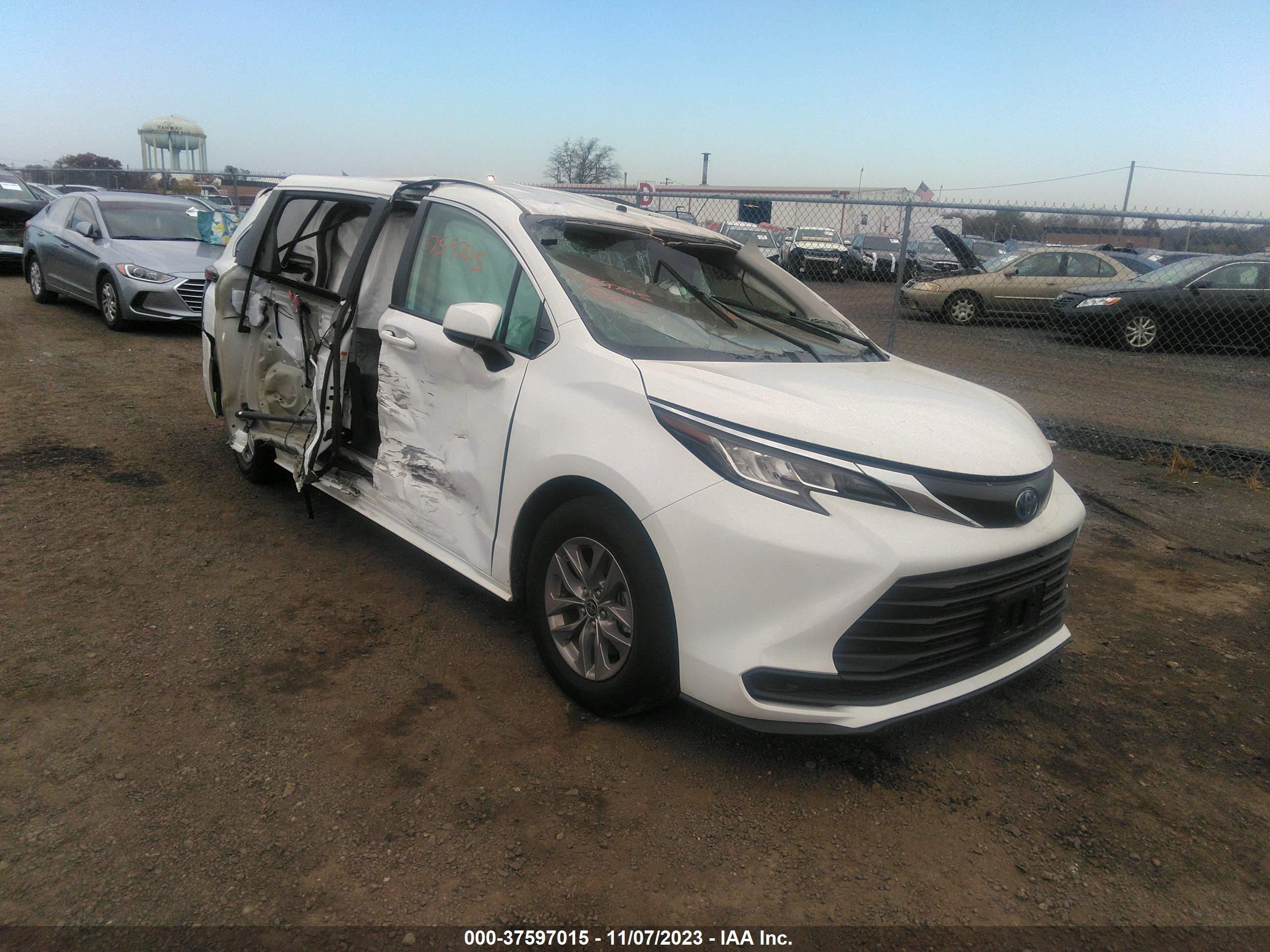 toyota sienna 2022 5tdkrkec2ns101591