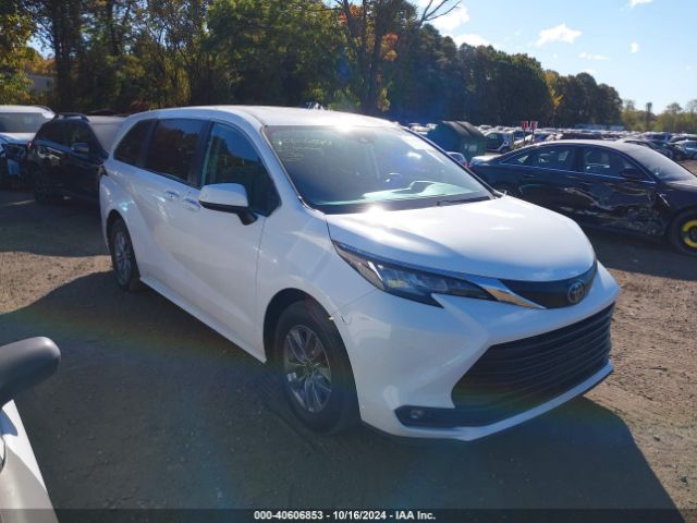 toyota sienna 2022 5tdkrkec4ns101057