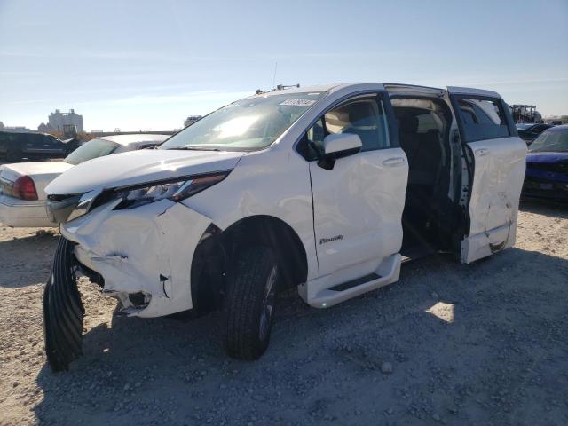 toyota sienna le 2022 5tdkrkec4ns105190