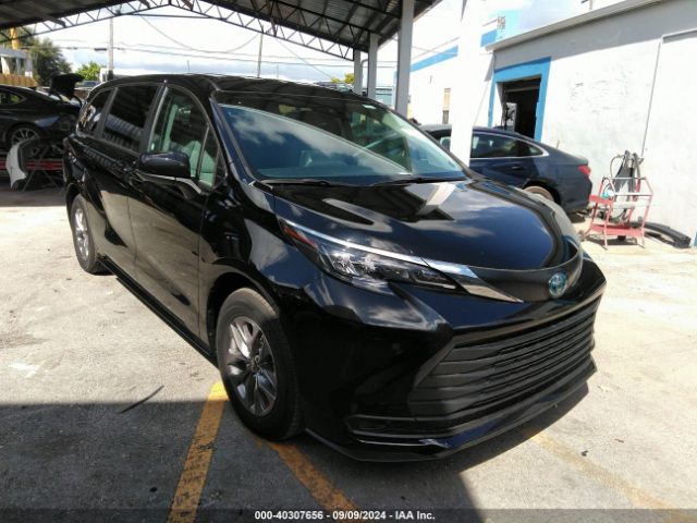 toyota sienna 2024 5tdkrkec5rs181250