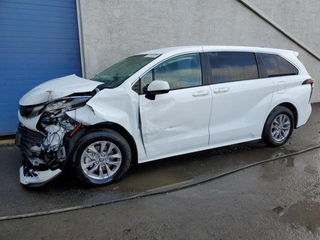 toyota sienna le 2024 5tdkrkec5rs206907