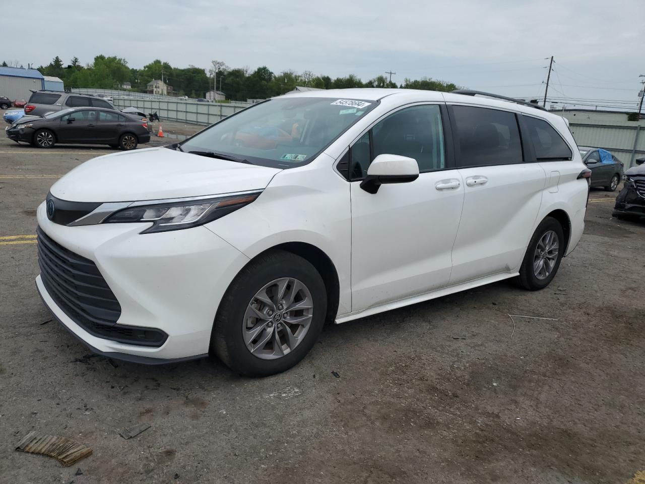 toyota sienna 2022 5tdkrkec8ns120243