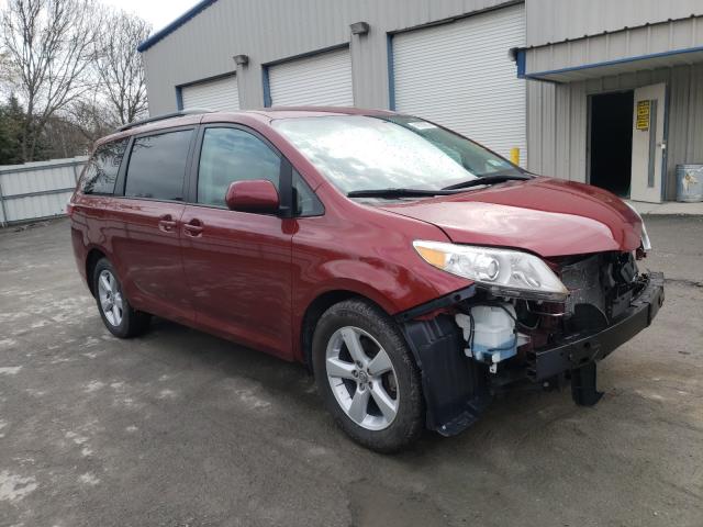 toyota sienna le 2018 5tdkz3dc0js930354