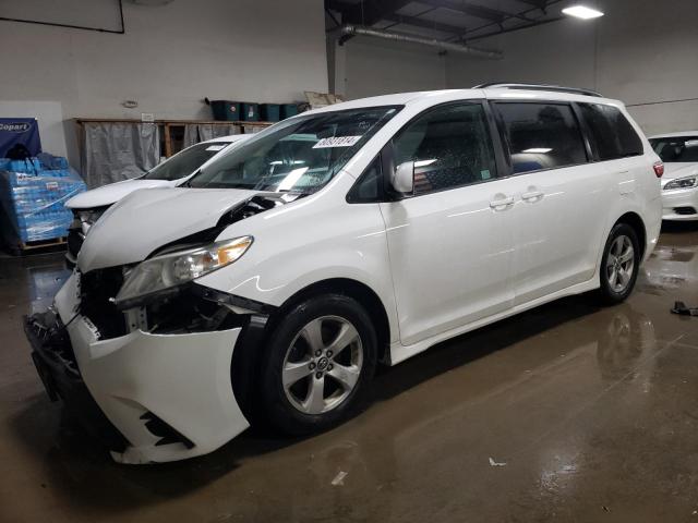 toyota sienna le 2018 5tdkz3dc0js939443