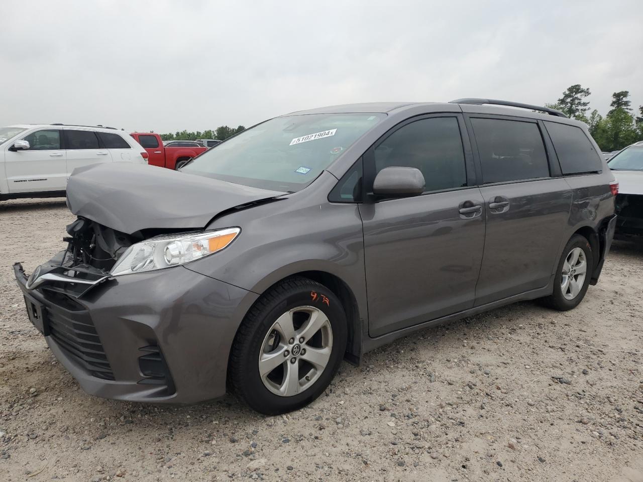 toyota sienna 2018 5tdkz3dc0js957568