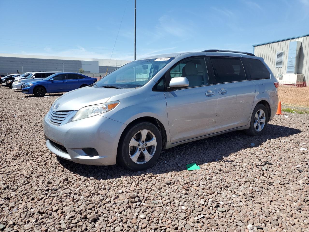 toyota sienna 2017 5tdkz3dc1hs827891