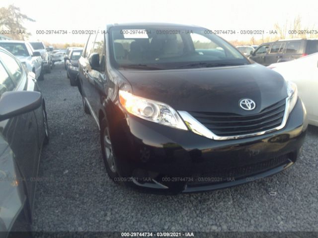 toyota sienna 2017 5tdkz3dc1hs832167