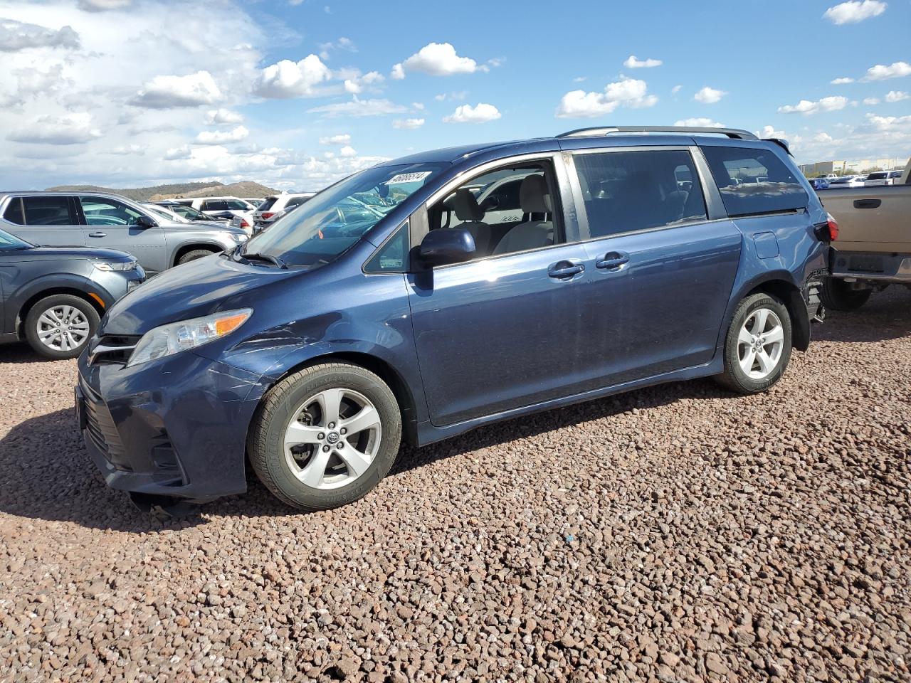 toyota sienna 2019 5tdkz3dc1ks009276