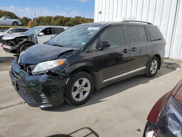 toyota sienna le 2018 5tdkz3dc2js956678